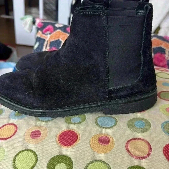 Vince Cody Black Leather Shearling Chelsea Boots Women's Size 7 Preowned - Picture 4 of 7